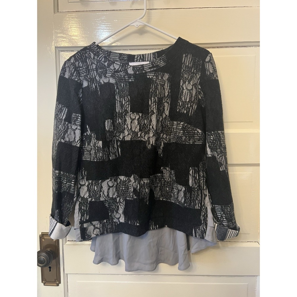 JOSEPH RIBKOFF Top Womens Size 10 Gray Pullover Floral Knit Pleated Shirt Tail